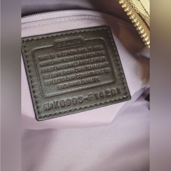 EUC Coach Monogram Shoulder bag - Picture 2 of 10